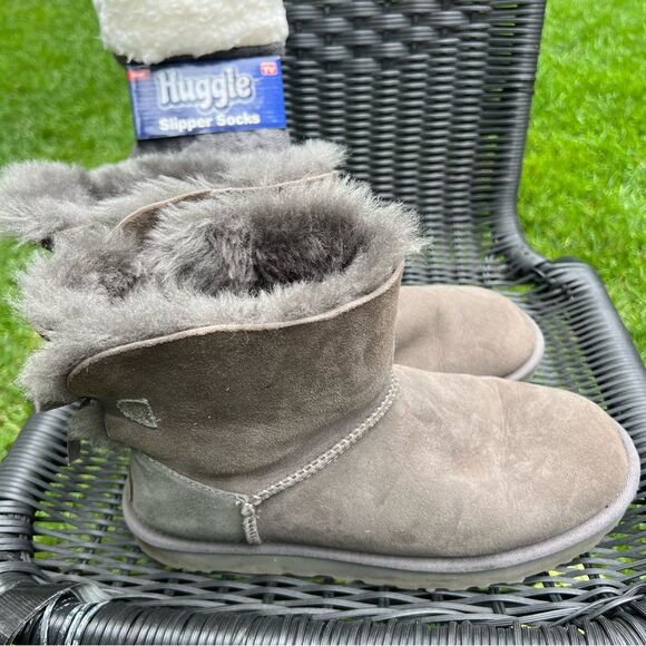 UGG Mini Bailey Bow II Boot Grey women’s Size 10 (US) - Picture 9 of 16